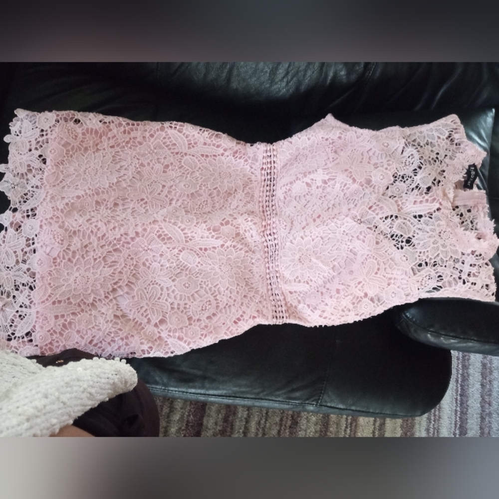 Pink lace dress Size Large